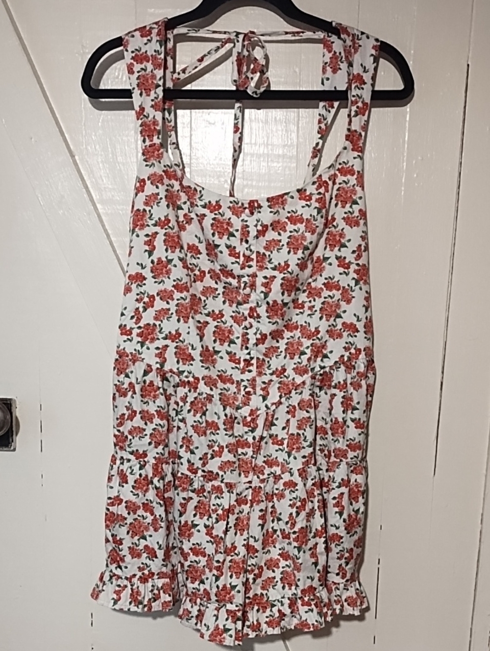 Floral Tie-Back White and Red Romper Size Medium NWOT.
